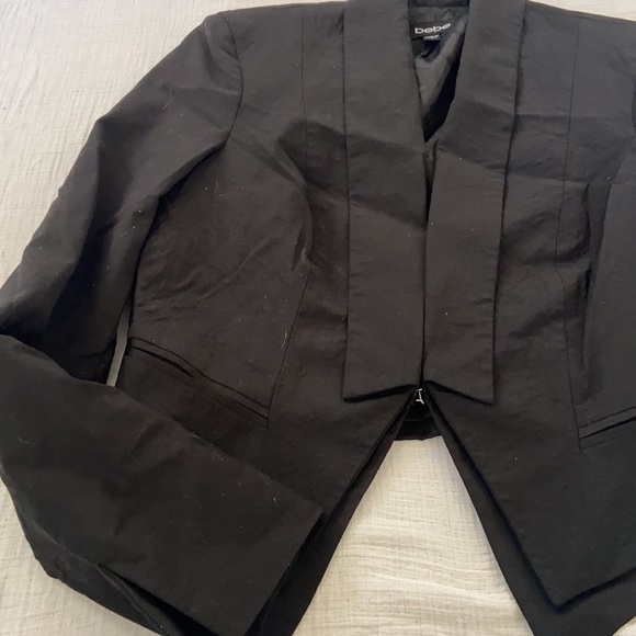 Blazer - Picture 2 of 3